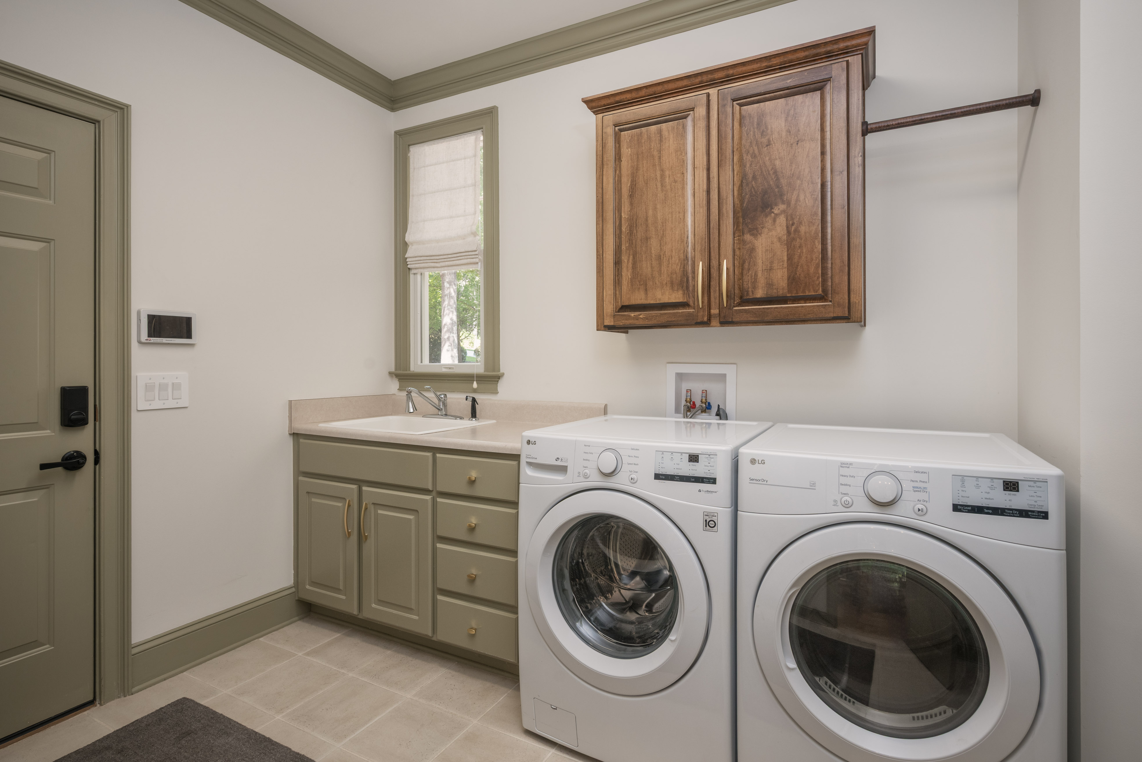 100 Greenwood Court image 22